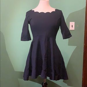Lulu’s scalloped neck navy blue dress